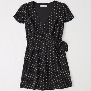 Abercrombie & Fitch Black and White Mini Dress